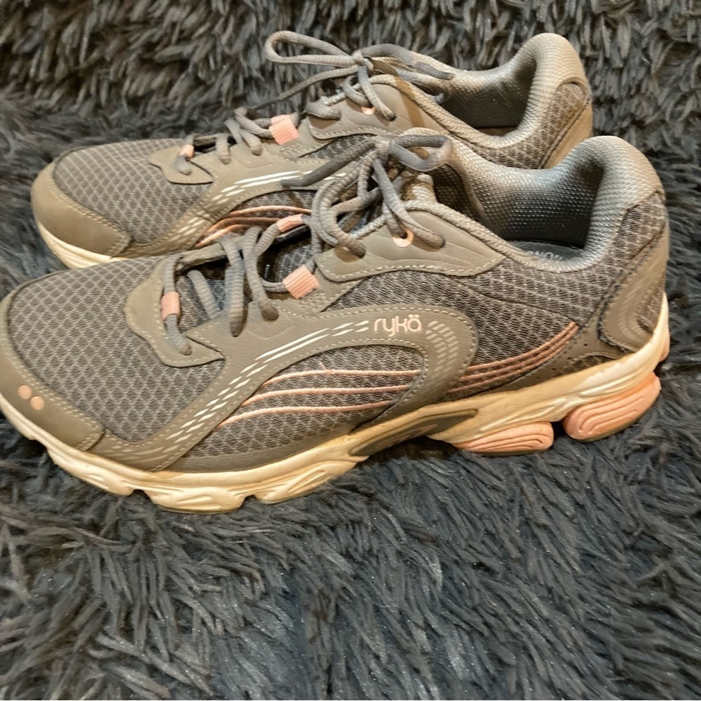 Ladies Ryka Air Plus Waling Shoe - Picture 3 of 9